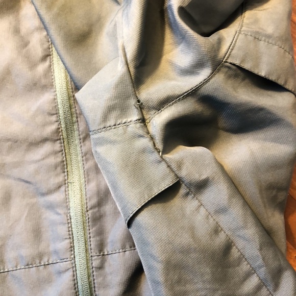 Billabong men’s Windbreaker Hoodie In green - Picture 6 of 9